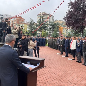 19 Eylül Gaziler Günü Çelenk Sunma Töreni'ne Katılım Sağlandı. - fotoğraf 4