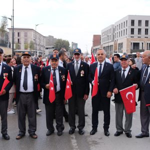 İl Müdürümüz Sayın Ömer Faruk ERGÜN, Battalgazi Sosyal Hizmet Merkezimizden hizmet alan ebeveyn kaybı yaşamış çocuklarımızla bir araya geldi. - fotoğraf 1