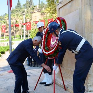 Kahramanmaraş’ta 19 Eylül Gaziler Günü Dolayısıyla Çelenk Sunma Töreni Düzenlendi - fotoğraf 2
