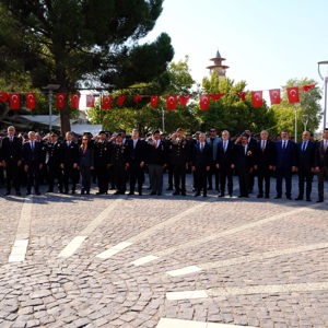 Kahramanmaraş’ta 19 Eylül Gaziler Günü Dolayısıyla Çelenk Sunma Töreni Düzenlendi - fotoğraf 1