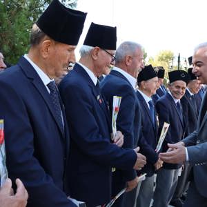 19 Eylül Gaziler Günü Münasebetiyle Çelenk Sunma ve Anma Programı Düzenlendi - fotoğraf 8