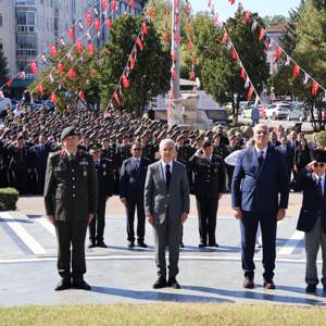 19 Eylül Gaziler Günü Münasebetiyle Çelenk Sunma ve Anma Programı Düzenlendi - fotoğraf 3