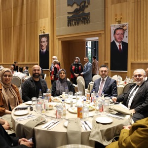 Kahramanlarımızla Aynı Sofrada, Aynı Gönülde - fotoğraf 1