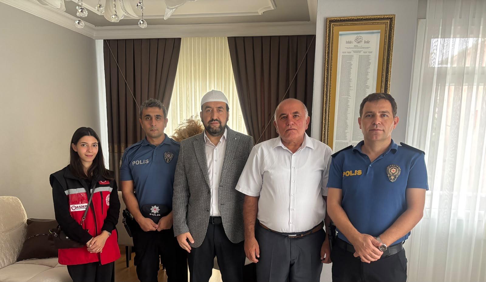 Vefamız, Kahramanlarımızla Birlikte