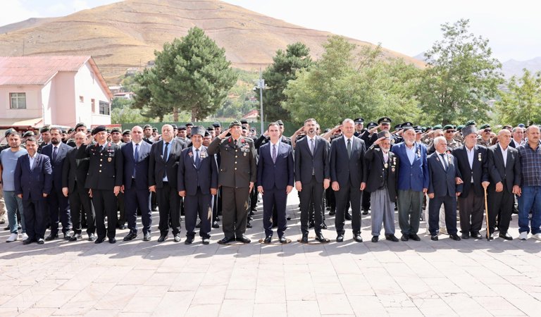 19 Eylül Gaziler Günü, Bitlis'te çelenk sunma töreniyle kutlandı