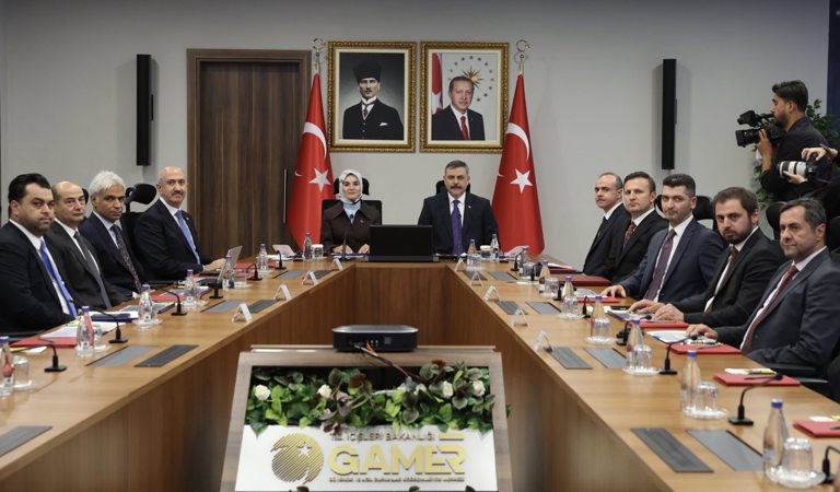 İçişleri Bakanımız Sayın Mustafa Çiftçi ve Bakanımız Sayın Mahinur Özdemir Göktaş’ın riyasetlerinde “İl ve İlçe Sosyal Yardımlaşma ve Dayanışma Vakıfları Performans Karnesi” Toplantısı 