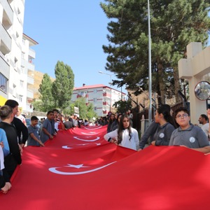 Bitlis’te “Kahramanlarla Kardeşlik Yolunda 19 Eylül Gaziler Günü Yürüyüşü”  - fotoğraf 4