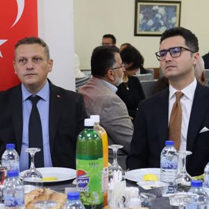 Gazilerimiz ve Şehit Ailelerimiz Onuruna Yemek Programı Düzenlendi - fotoğraf 4