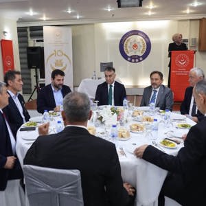 Gazilerimiz ve Şehit Ailelerimiz Onuruna Yemek Programı Düzenlendi - fotoğraf 14