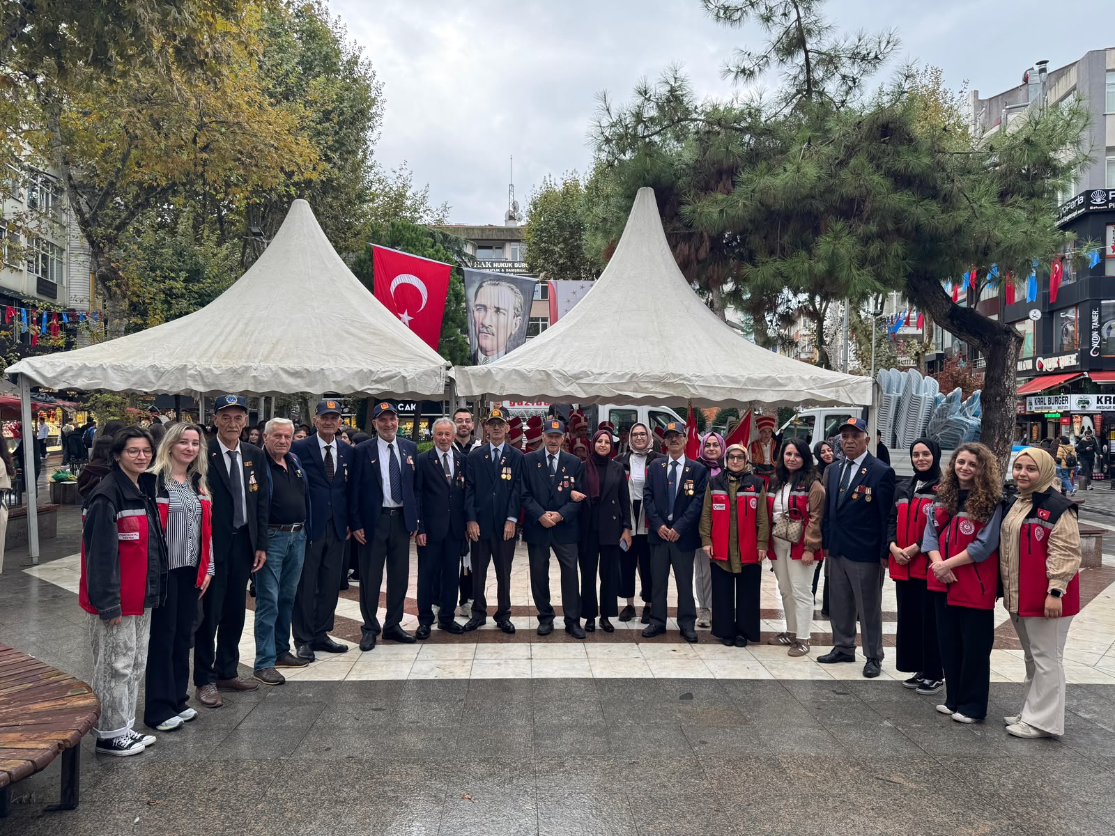 Vefa ve Minnetle Gazilerimizin Yanındayız