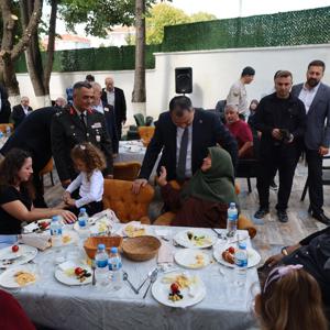 Gazilerimiz Onuruna Kahvaltı Programı Düzenlendi - fotoğraf 2