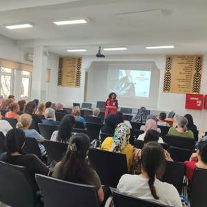 Halk Eğitim Merkezi Kursiyerlerine Koruyucu Aile ve Engelli Hakları Eğitimi - fotoğraf 2