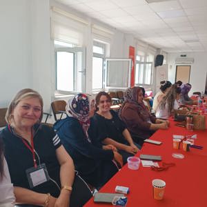 Çocukla İlişkiyi Oyunla Güçlendirme Projesiyle Bakım Personelinin Yetkinlikleri Güçlendiriliyor - fotoğraf 7
