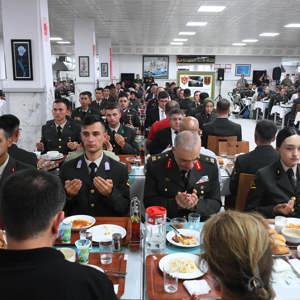 19 Eylül Gaziler Günü’nde Şehit Aileleri ve Gazilerimizle Anlamlı Buluşma - fotoğraf 5