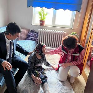 Alzheimer Tanılı Müracaatçılarımıza Yönelik Hane Ziyaretleri Gerçekleştirildi - fotoğraf 1