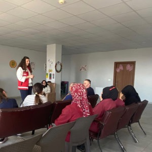 Aile Eğitim Programı (AEP) çerçevesinde, Özel Vize Mete Engelli Bakım Merkezi personeline yönelik “Nörolojik ve Psikiyatrik Sağlık” konulu eğitim düzenlendi. - fotoğraf 1