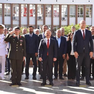 19 Eylül Gaziler Günü dolayısıyla Atatürk Anıtı’nda Çelenk Sunma Töreni düzenlendi. - fotoğraf 1