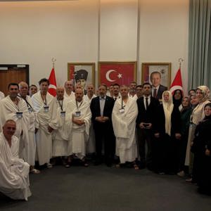 Şehit Ailelerimiz Umre Yolculuğuna Uğurlandı - fotoğraf 3