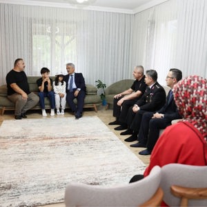 Valimiz Sayın Mehmet MAKAS’tan Gazimiz Kenan ŞENGÜL’e Ziyaret. - fotoğraf 4