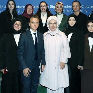 Emine Erdoğan Hanımefendi ve Bakanımız Göktaş, BM'de çocuklar için güvenli dijital sistemlerin inşasına ilişkin programa katıldı - fotoğraf 1