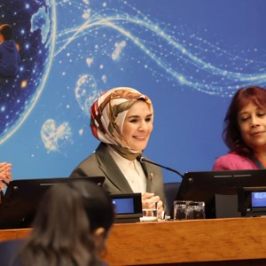 Emine Erdoğan Hanımefendi ve Bakanımız Göktaş, BM'de çocuklar için güvenli dijital sistemlerin inşasına ilişkin programa katıldı - fotoğraf 10