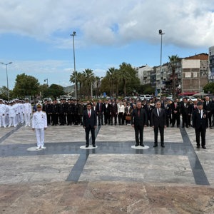 Kdz. Ereğli  / 19 Eylül Gaziler Günü Programı münasebetiyle Çelenk sunma programına katılım sağlanmıştır. - fotoğraf 3