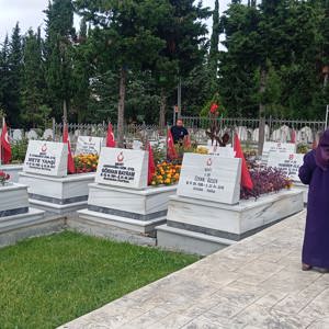 Şehit Annemizin Kabir Ziyaretine Eşlik Ettik  - fotoğraf 8