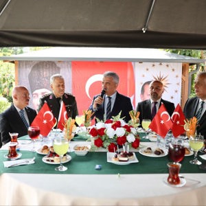 19 Eylül Gaziler Günü Kapsamında Kahraman Gazilerimizle Yürüyüş Gerçekleştirildi, Dernekler Ziyaret Edildi ve Kabul Programında Bir Araya Gelindi. - fotoğraf 9