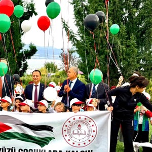 Uçurtmalar Vurulmasın, Gökyüzü Çocuklara Kalsın ! - fotoğraf 5