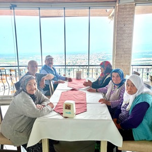 Huzurevi Sakinlerimizle Serenler Tepesi Bayraklıtepe Gezisi - fotoğraf 3