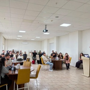 Karayolları Trafik Güvenliği İl Strateji Kurulu Performans Göstergeleri kapsamında, Evlilik Öncesi Eğitim Programına katılan çiftlere yönelik trafik güvenliği eğitimi gerçekleştirildi. - fotoğraf 7