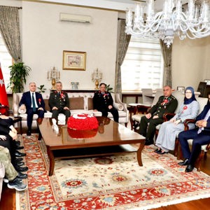 Gazilerimiz ve Şehit Ailelerimiz Valiliğimizde Misafir Edildi - fotoğraf 1