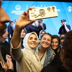 Bakanımız Göktaş, "Yükselen Kadınlar: Kendi İşim, Benim İzim" programında konuştu: - fotoğraf 9
