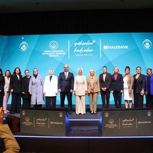Bakanımız Göktaş, "Yükselen Kadınlar: Kendi İşim, Benim İzim" programında konuştu: - fotoğraf 10