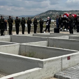 Kahraman Gazimiz Eyüp Öztürk, Düzenlenen Resmi Törenle Son Yolculuğuna Uğurlandı - fotoğraf 5
