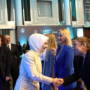 Bakanımız Göktaş, "Yükselen Kadınlar: Kendi İşim, Benim İzim" Programında Konuştu - fotoğraf 3