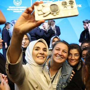 Bakanımız Göktaş, "Yükselen Kadınlar: Kendi İşim, Benim İzim" Programında Konuştu - fotoğraf 7