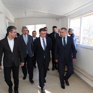 Valimiz Sayın Dr. Ozan BALCI Almus Mavi Göl Özel Bakım Merkezine Ziyarette Bulundu - fotoğraf 4