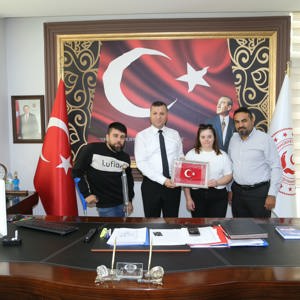 Kırşehir Bedensel Engelliler Derneği Başkanı Sayın Servet Avkapan ve yönetimi, İl Müdürümüz Sayın Abdurrahman Bilgiç’i ziyaret ederek yeni görevi için hayırlı olsun dileklerini iletti. - fotoğraf 1