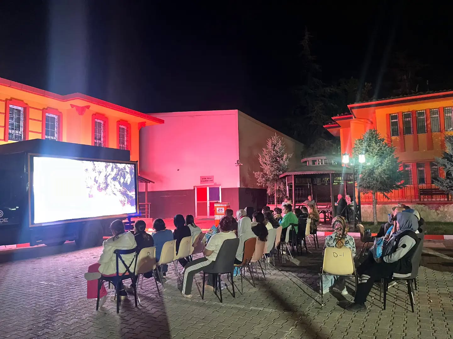 Konya ÇES’te Nostalji Dolu Bir Yeşilçam Gecesi