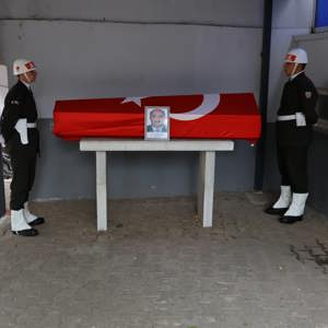 Kıbrıs Gazimiz Mehmet Emin Doğan Dualarla Son Yolculuğuna Uğurlandı - fotoğraf 2
