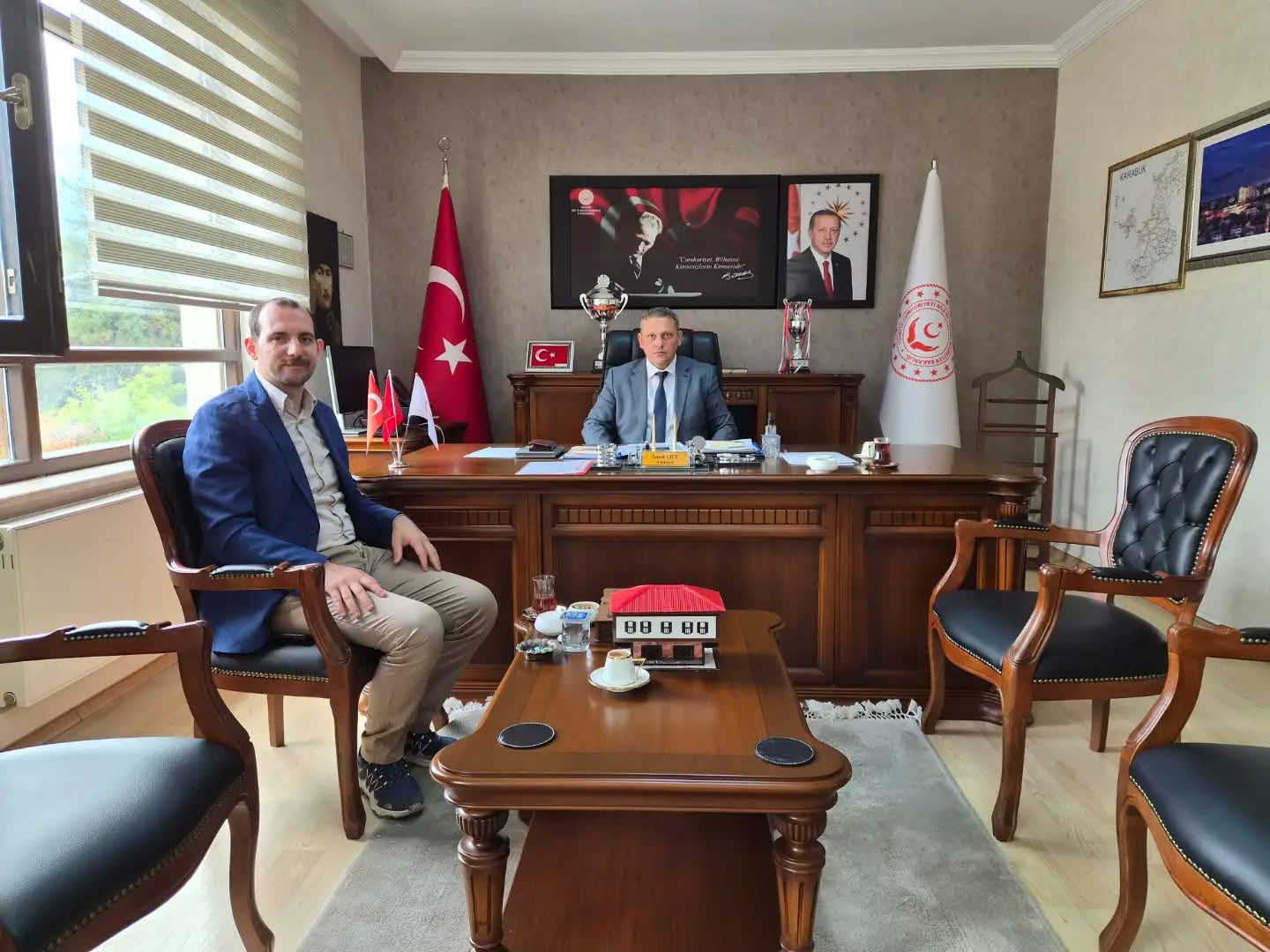 Karayolları 153. Şube Şefi Emre Bekiryazıcı, İl Müdürümüz Sami Çift’i makamında ziyaret etti.