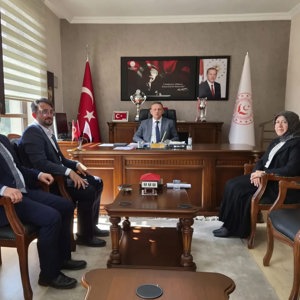 Batı Karadeniz Kalkınma Ajansı (BAKKA) Karabük Koordinatörü Şakir Adem Yazıcı ve BAKKA Kurum Personeli Tansel Kutlu, İl Müdürümüz Sami Çift’i makamında  ziyaret etti. - fotoğraf 1