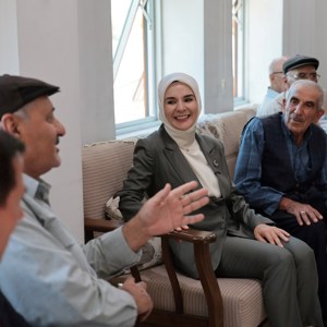 Ağustos Ayı Yaşlı ve Engelli Aylıkları Artışlı Şekilde Hesaplara Yatırılmaya Başlandı - fotoğraf 1