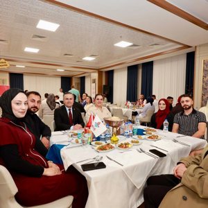 Aile Buluşmalarında Genç Çiftlerimizle Bir Araya Geldik - fotoğraf 4
