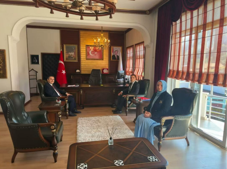 Hayrat Kaymakamı Emrullah Arslan makamında ziyaret edildi.
