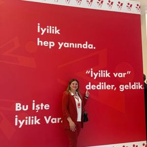 İlimizde Gönüllülük Faaliyetlerine Katkı Sunan Gülben Öz Mozakoğlu’na Plaket Takdim Edildi - fotoğraf 3