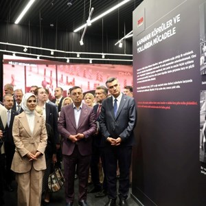 Bakanımız Göktaş, Vakıfbank'ın "İrade Bizim Zafer Bizim Sergisi"ne Katıldı - fotoğraf 1