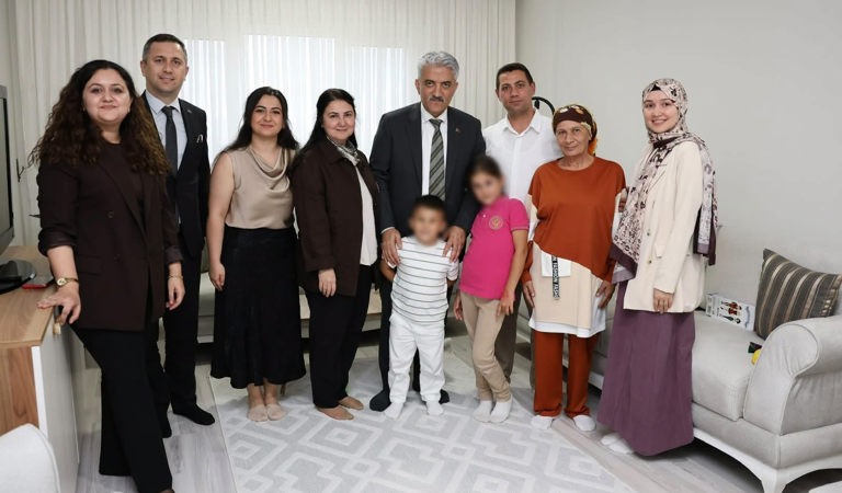 Valimiz Sayın Mehmet Makas, Koruyucu Ailemizi Ziyaret Etti