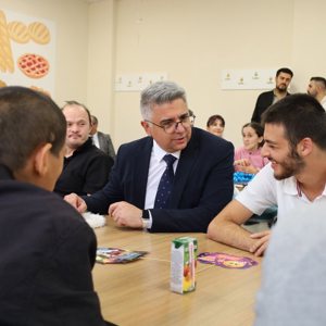 Vali Yardımcımız Ahmet Yeşilyurt ve İl Müdürümüz Özgür Kırmızıtaş, Doğancan Kardeşimizin Doğum Günü Kutlamasına Katıldı - fotoğraf 3